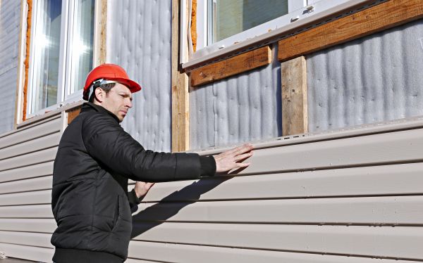 Cost of Vinyl Cladding Repair in Powell