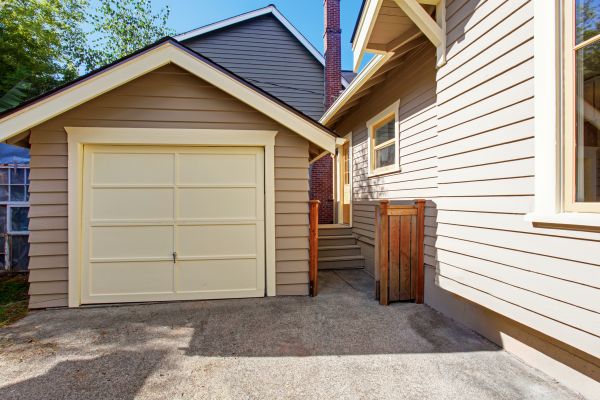 Cost of Garage Siding Replacement in Powell